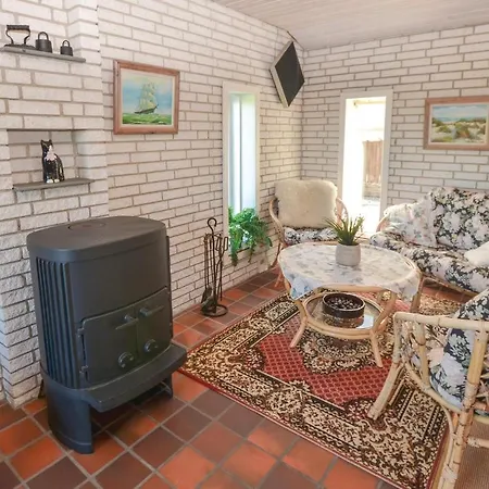 Two-bedroom Holiday In Tatil Evi *